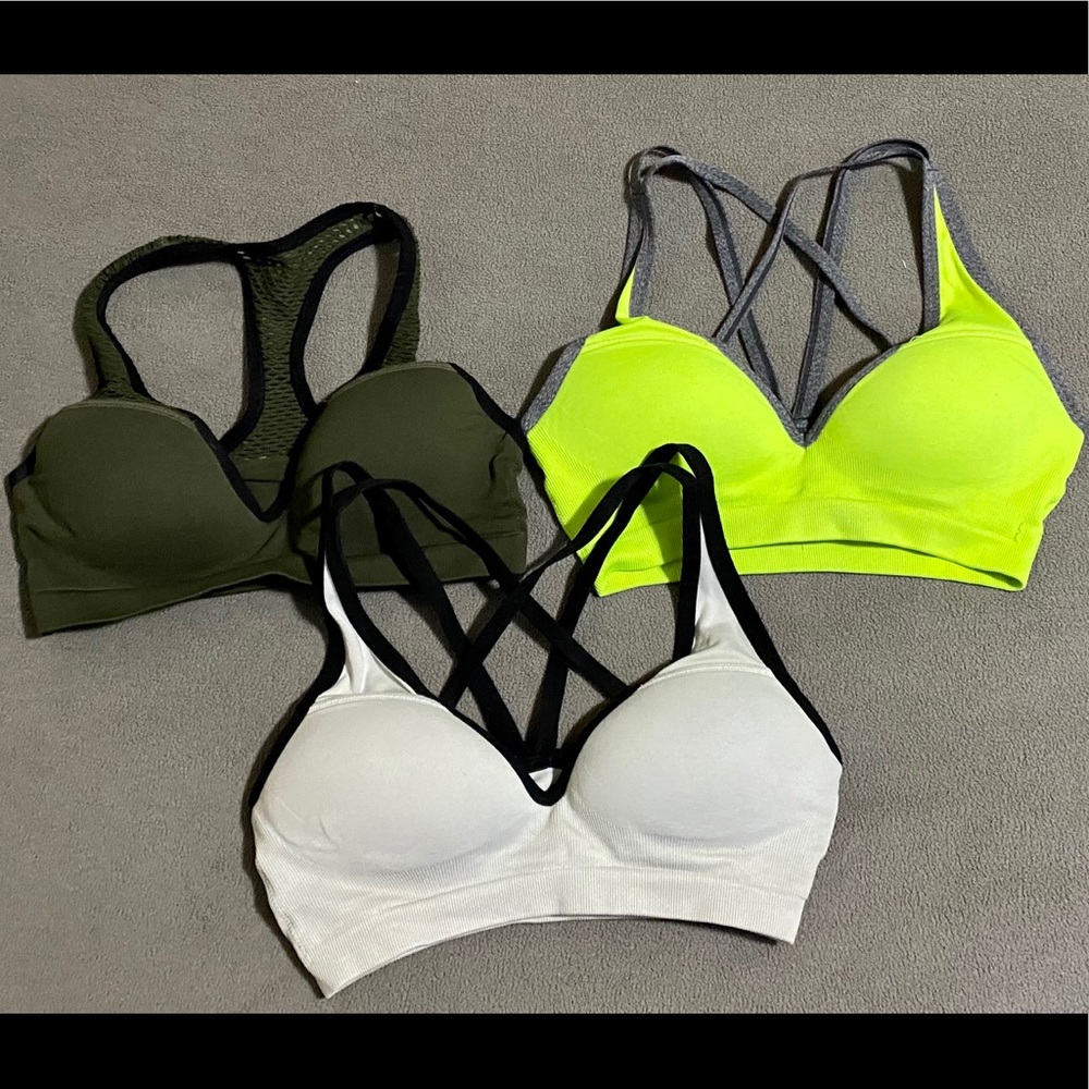 PINK Sports Bra bundle small